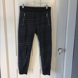 Gap joggers zippered pockets 100% cotton